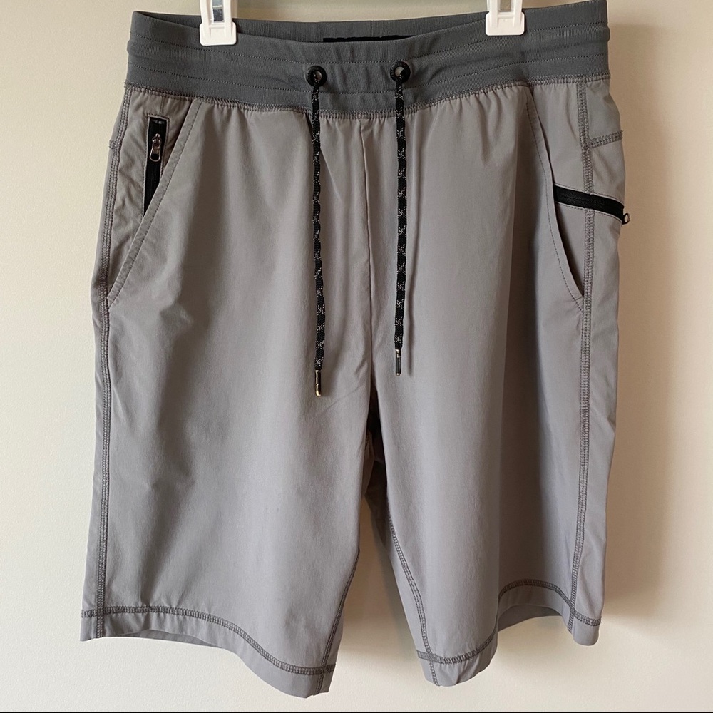American Eagle Outfitters Men’s Active Flex Small